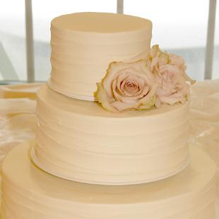 CA0140-Simple Champagne Cake Flowers