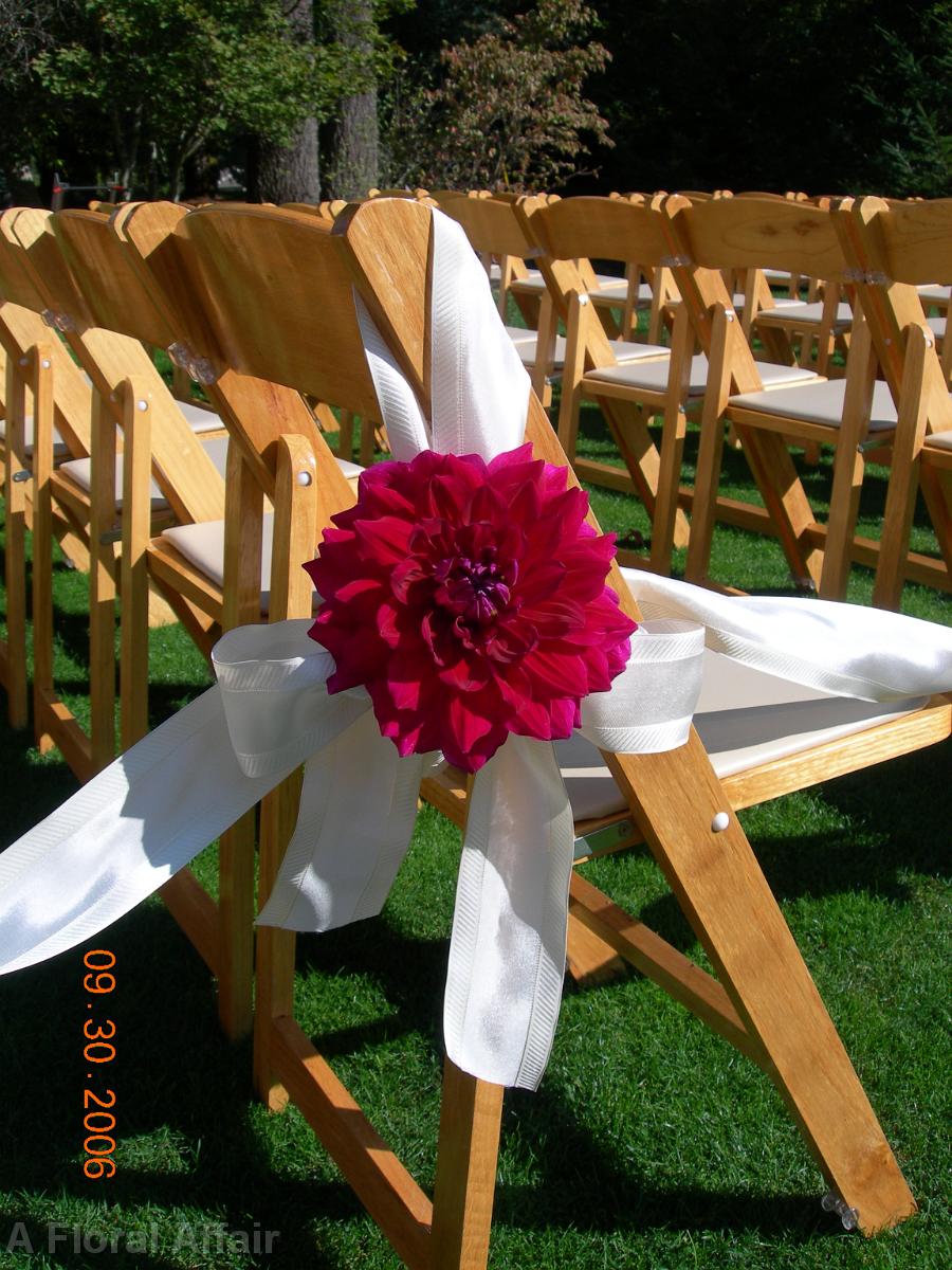 AM0125-Plum Dahlia Aisle Marker