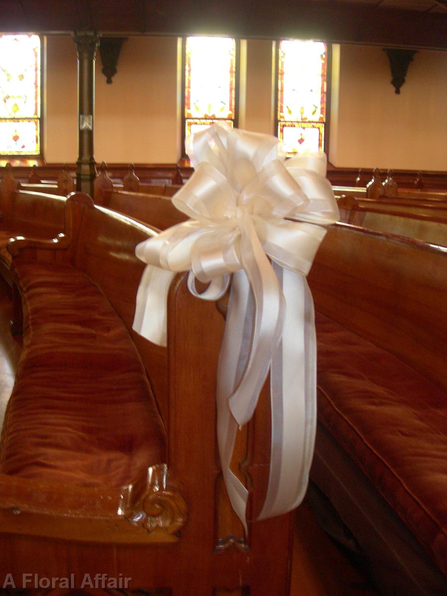 AM0242-Ivory Pew Bow