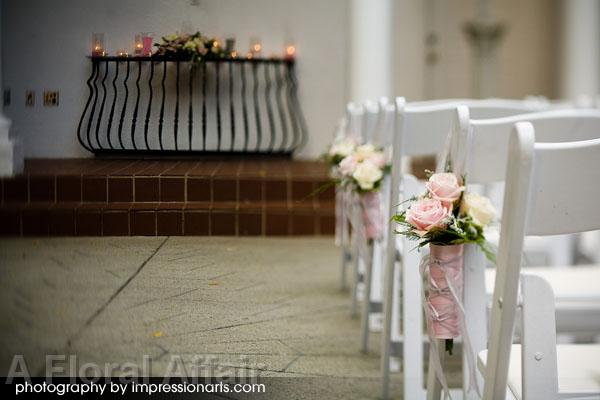 AM0352-Blush and Ivory Aisle Markers at Gray Gables Estate