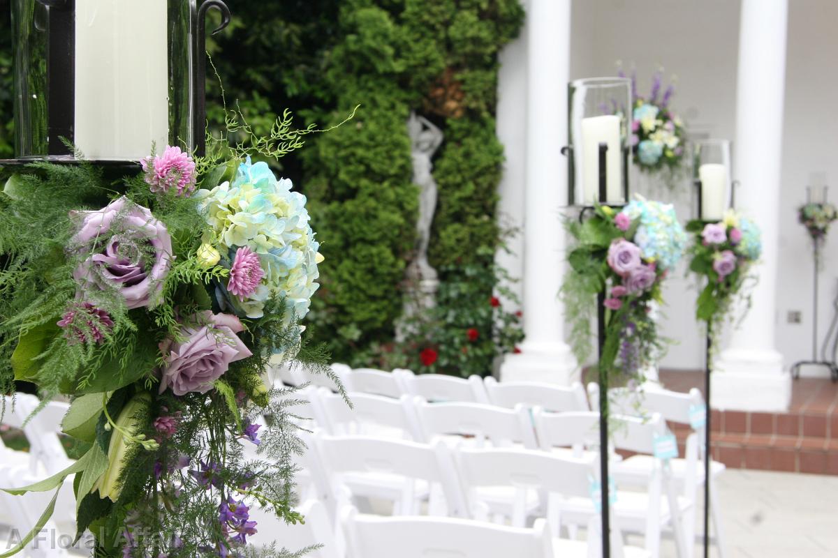 AM0572-Gray Gables Estate Aisle Candelabra Floral