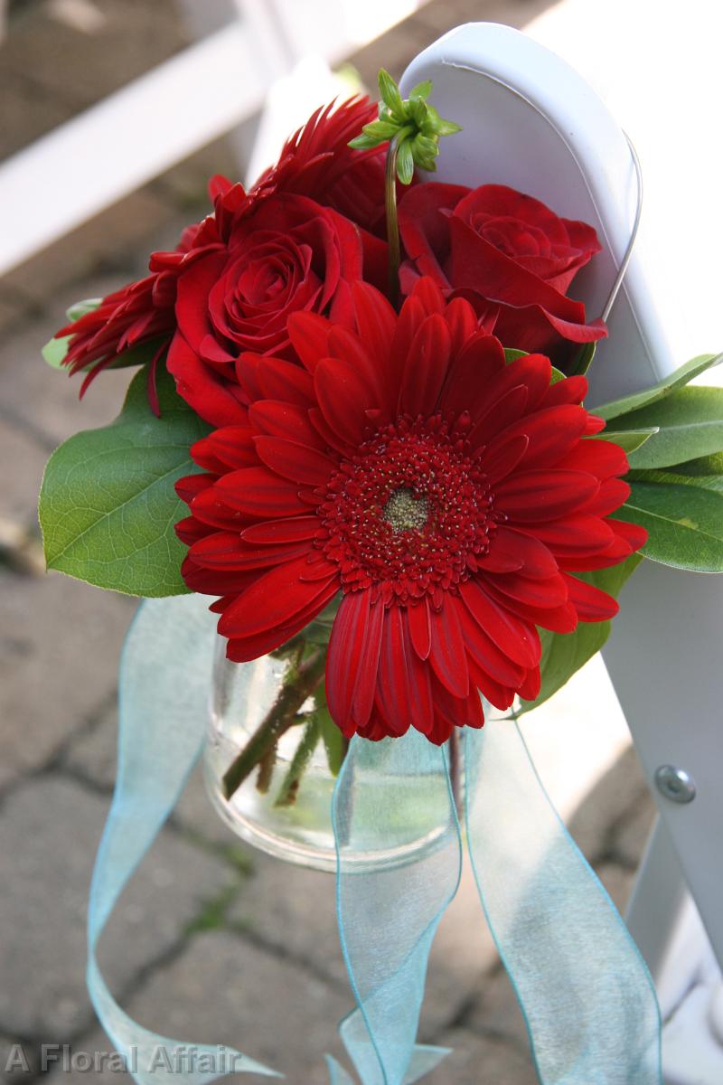 AM0608-Red Rose and Gerbera Daisy Aisle Arrangement