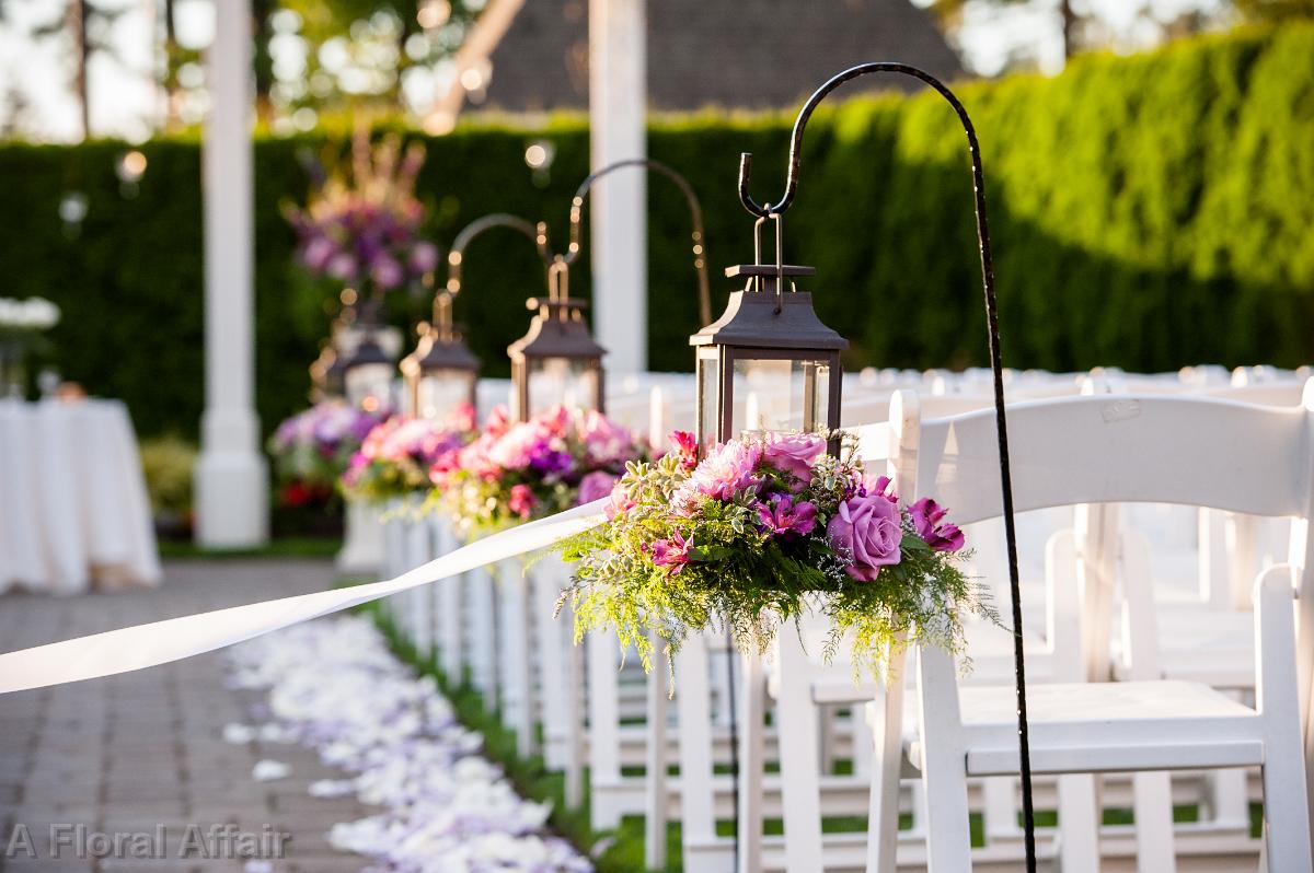 CF0720-Rustic Wedding Lanterns with Purple Flowers and Soft Greenery