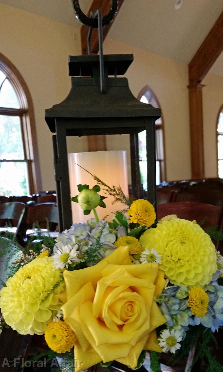 CF0790-Lantern with flowers for wedding