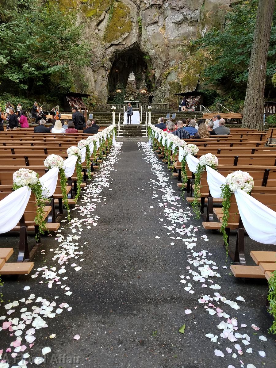 CF0844-The Grotto Wedding Aisle