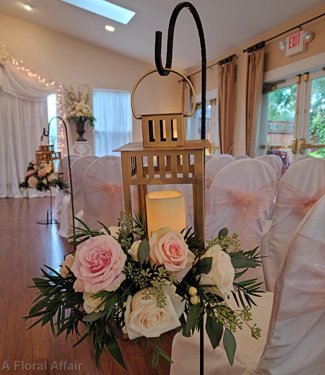 CF9342-Gold Lantern Aisle Marker with Blush and Cream Floral edited-1