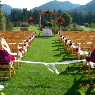 AM0122-Ceremony Flowers at The Resort at The Mountain, Welches OR.