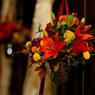 AM0299-Fall Arrangement on Shepherd Hooks