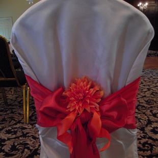 AM0373-Orange Dahlia Chair Flower