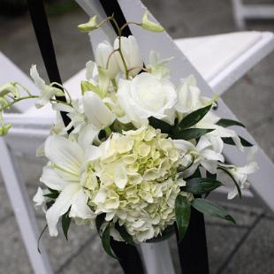 AM0499-All White Aisle Marker and Centerpiece