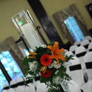 AM0560-Orange and White Aisle Candelabra Floral