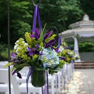 AM0579-Abernethy Veiled Garden Aisle Markers on Shephard Hooks