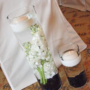 AM0594-Aisle Vases with White Stock and Candles