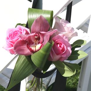 AM0605-Modern Pink and Black Aisle Arrangement