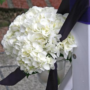 AM0613-White Hydrangea Ceremony Chair Accent