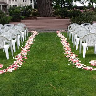 CF0676-Coral, Peach and Ivory Aisle Petals