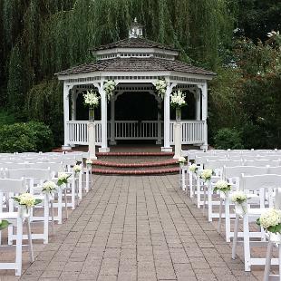 CF0694-White Ceremony Flowers at Abigails Garden
