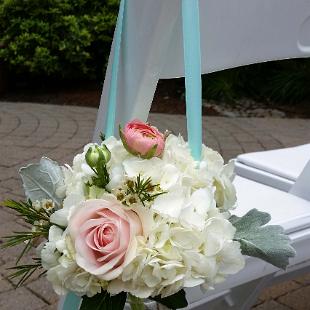 CF0737-Turquoise, Blush and White Aisle Flowers