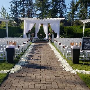 CF0921-White Petal Wedding Aisle