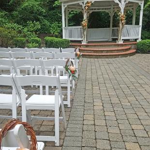 CF09240-Curley Willow and Floral Gazebo Decor