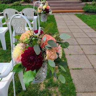CF9307-Burgundy and Peach Aisle Markers