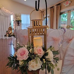 CF9342-Gold Lantern Aisle Marker with Blush and Cream Floral edited-1