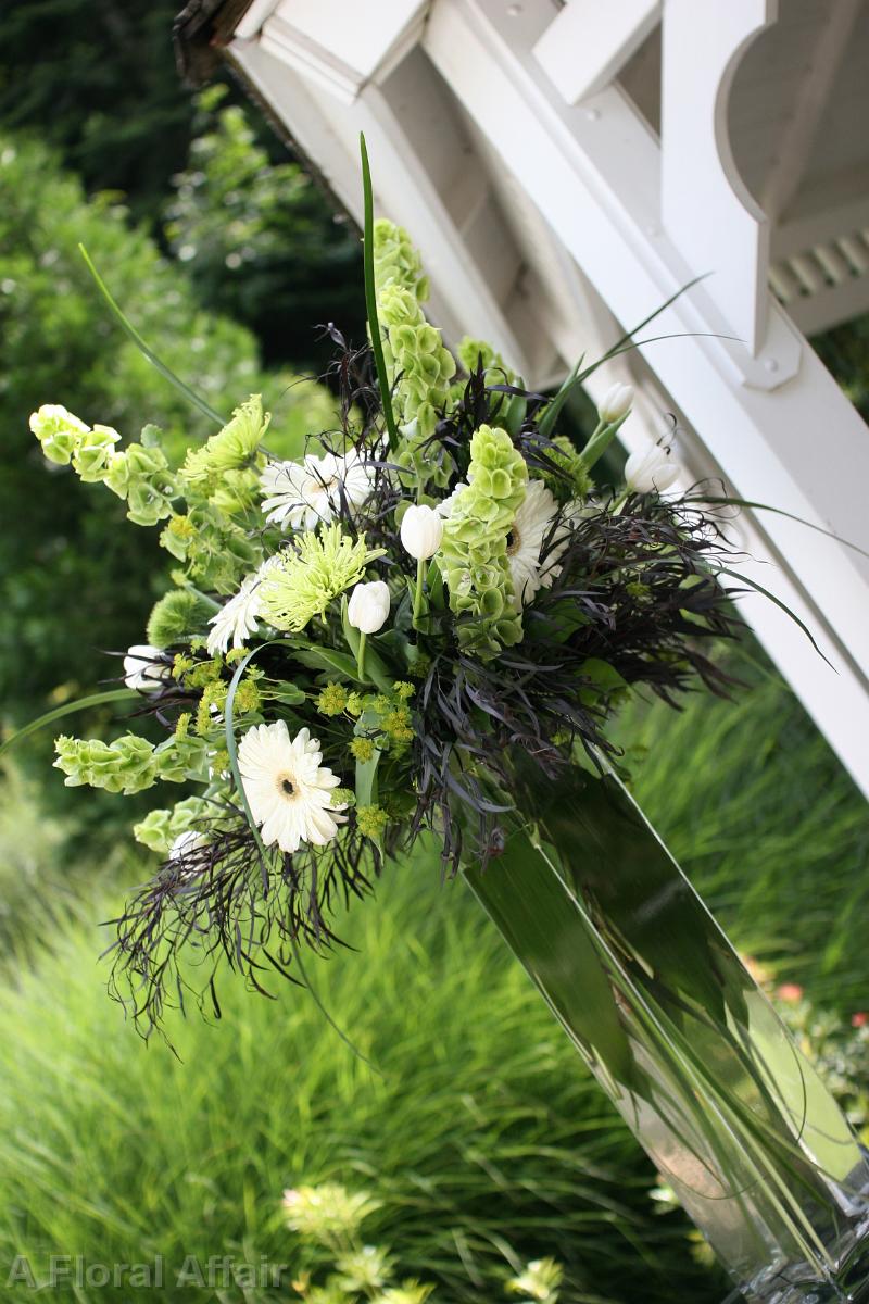 CF0460-Green and White Wedding Flower Arrangement