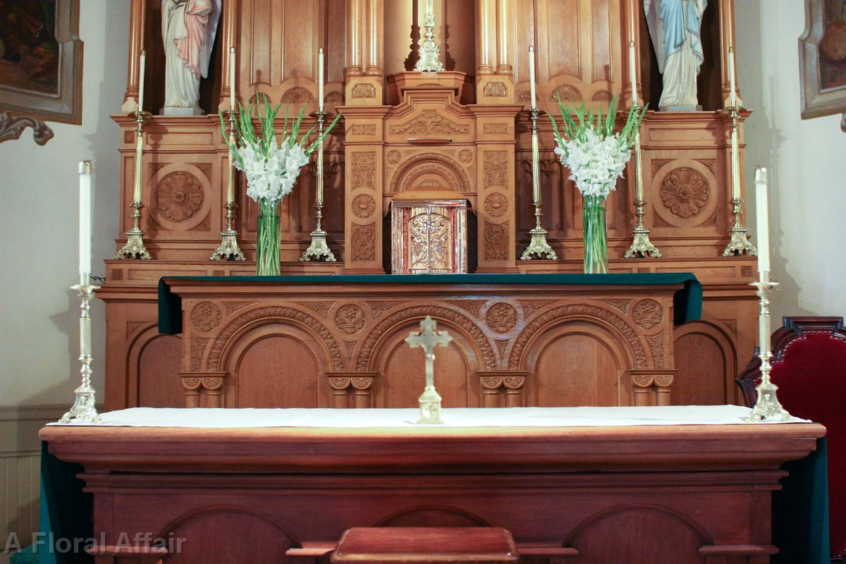 CF0531-Church Alter White Wedding Flower Arrangements