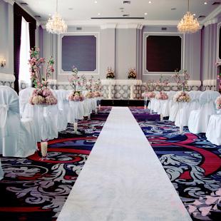 CF0600-Tall Wedding Aisle Arrangements at Embassy Suites, Portland OR