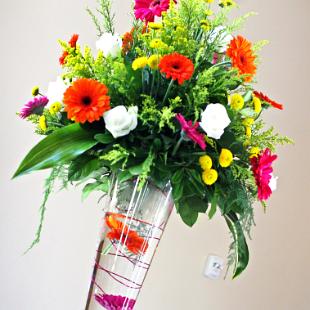 CF0603-Tall Fun Gerbera Daisy Flower Arrangement
