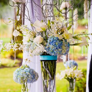CF0625-Creative Pool Blue and White Wedding Flowers