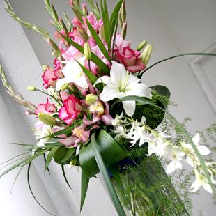 CF0626-Gray Gables Wedding, Pink and White Arrangement