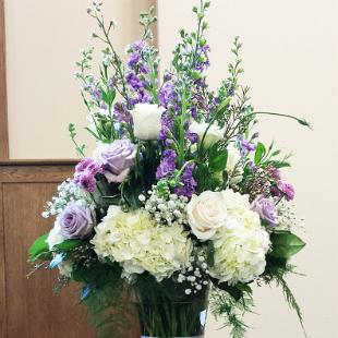 CF0658-Lavender and White Wedding Arrangements