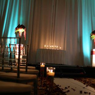 CF0857-Dramatic Up Lit Wedding Ceremony in Red and Turquoise