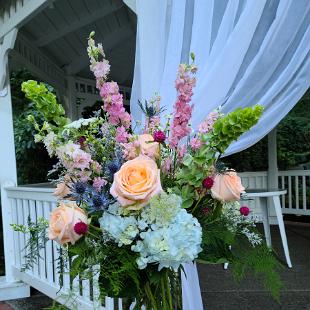 CF9338-Spring Pastel Ceremony Arrangements