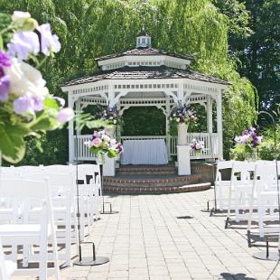 GA0570-Outdoor Wedding Blush and Purple Flower Arrangements