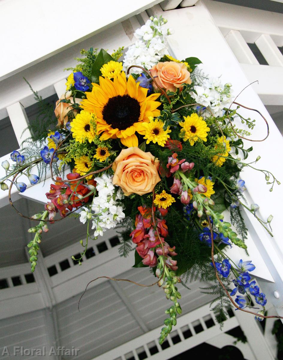 CF0806-Floral Arrangement for Gazebo