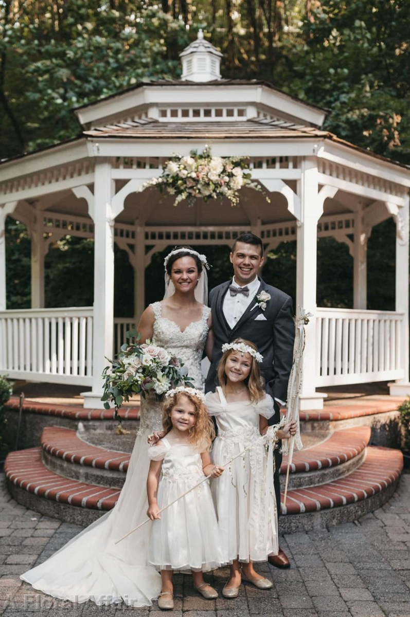 CF09299-Quartz, Blush and Cream Gazebo Wedding