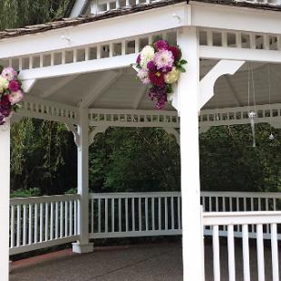 CF0780-Wedding Gazebo with Hanging Candles and Flowers