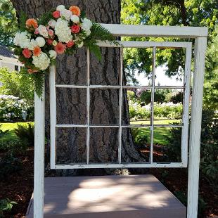 CF0910-Vintage Window Ceremony Backdrop