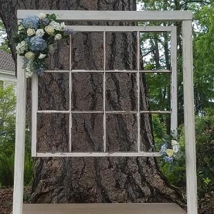 CF09253-Vintage Window Wedding Backdrop with Blue and White Flowers