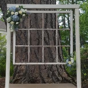 CF09253-Vintage Window Wedding Backdrop with Blue and White Flowers