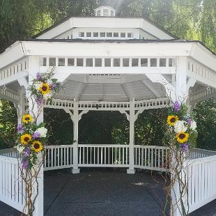 CF09261-Rustic Gazebo Floral Accents with Sunflowers