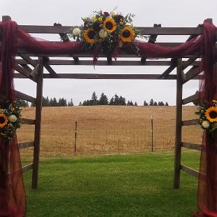 CF09274-Rustic Wedding Arbor with Sunflowers and Burgundy Flowers