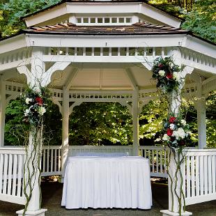 CF0929-Abernethy Gazebo Rustic Floral Accents