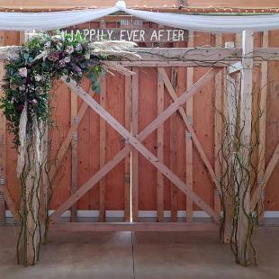 CF09296-Rustic Wedding Arbor at Carpenter Creek Farm