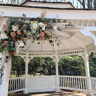 CF9322-Fall Boho Wedding Arbor with King Protea and Pampas Grass