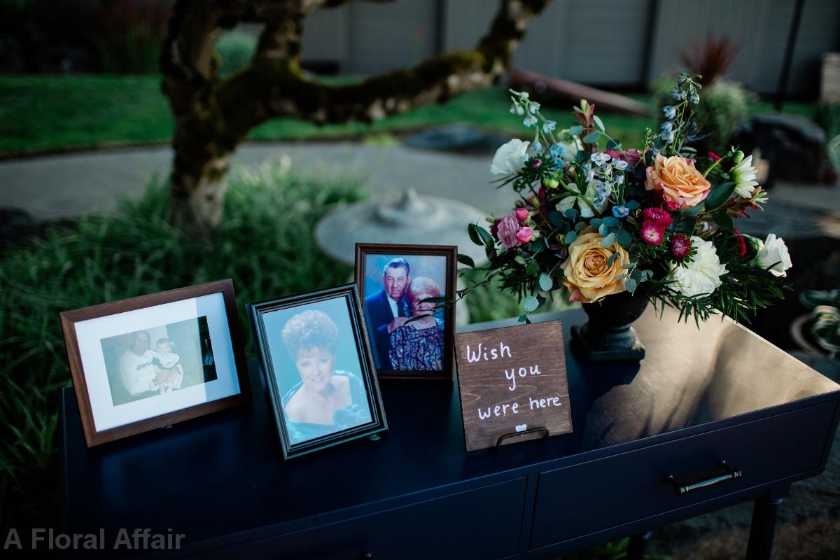 FT0758-Memory Table Flowers in Blue and Coral