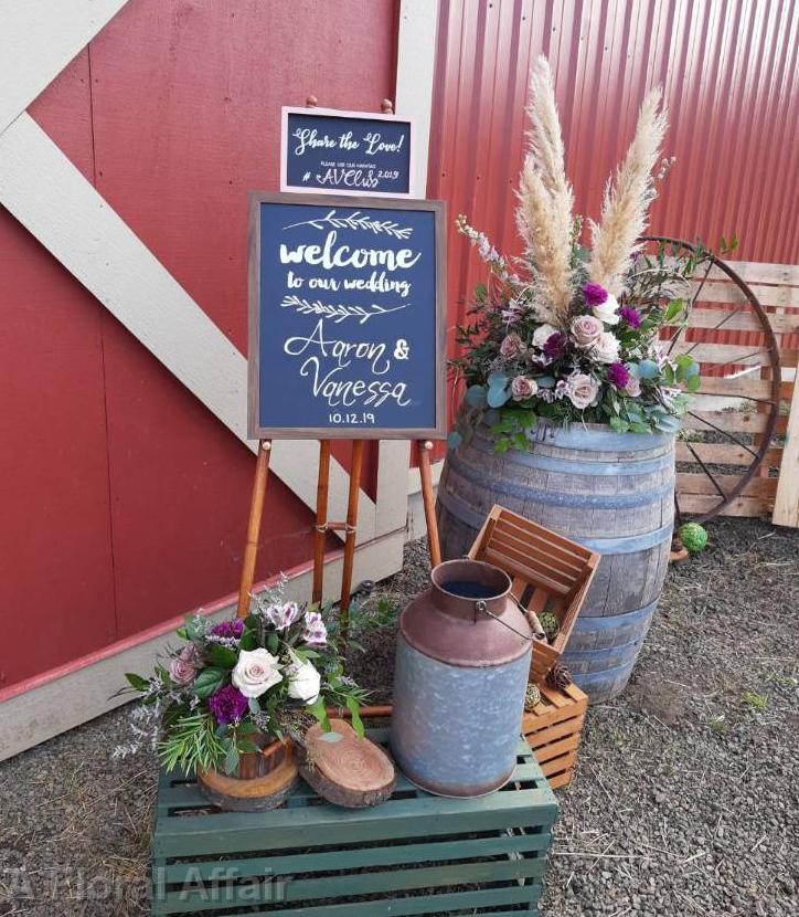 FT0764-Rustic Wedding Decoration on Wine Barrel and Crates