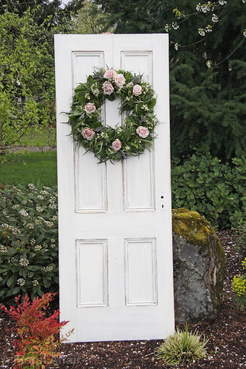 GA0568-Wedding Pink and Green Door Wreath